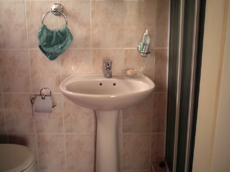 Image 10 of 17  -  89 kB